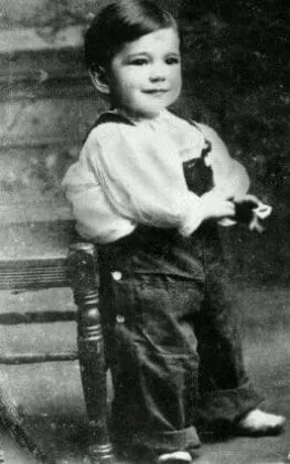 Young Arnold Schwarzenegger, in his childhood.
