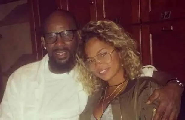 R. Kelly's recent relationship was with model Halle Calhoun.