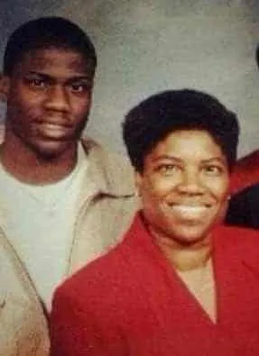 Young Kevin Hart with his mother Nancy.