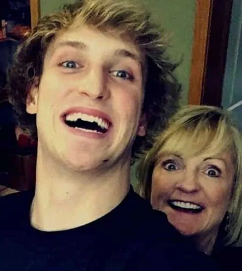 Logan Paul with his mother.