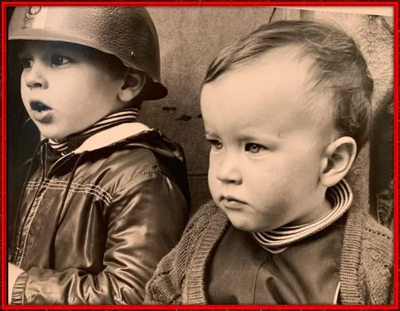 Anderson Cooper's Early Years (Pictured Right).