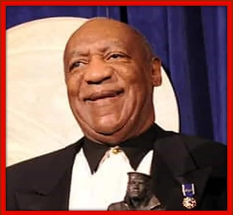Bill Cosby receiving the Lone Sailor Award.