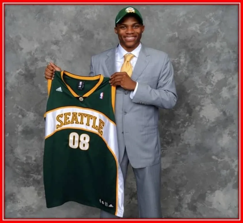 Russel Westbrook sign for Seattle Supersonic (Oklahoma City).