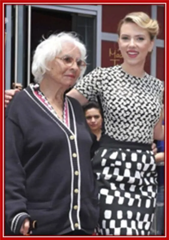 Scarjo with her maternal grandmother, Dorothy Sloan.
