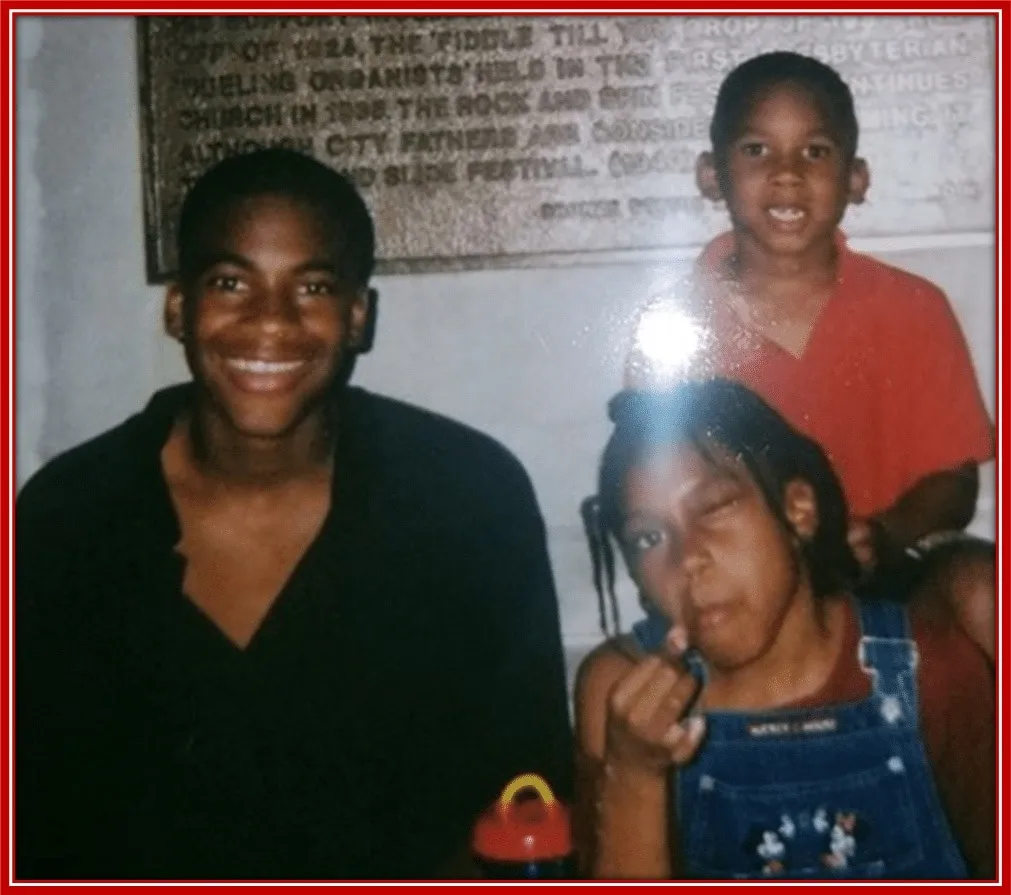 A childhood photo of young Myles Garrett with his siblings.
