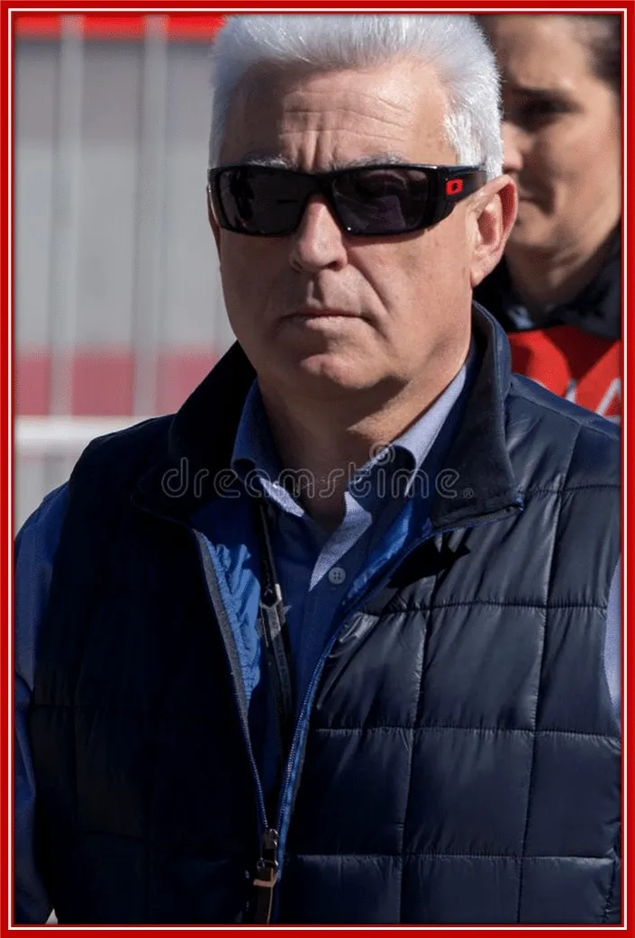 A photo of Alonso's father, Jose Luis Alonso.