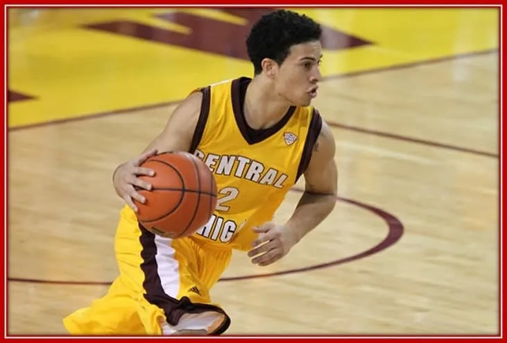 Behold the Central Michigan Teammate, Austin McKinley Mcbroom, the First Team in College.