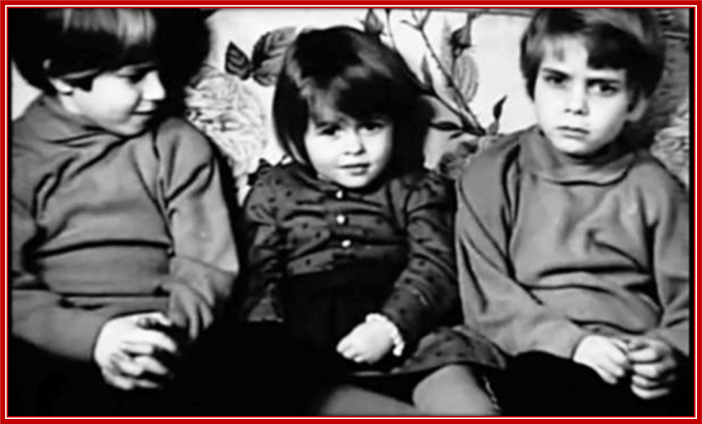 An early photo of Helena Bonham Carter with her brothers, Edward and Thomas.