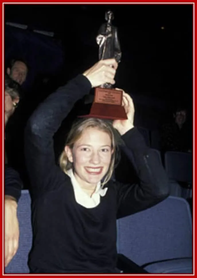 Cate won the First Theatre Award.