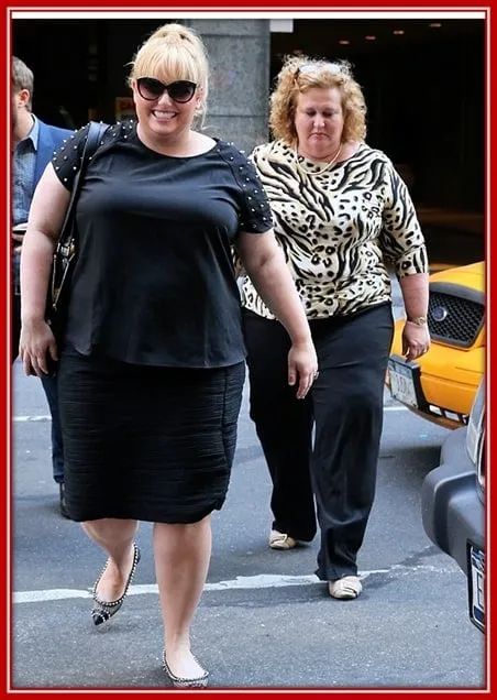 Behold Rebel Wilson's Mum Behind the Actress, Sue Bownds Looking Beautiful.