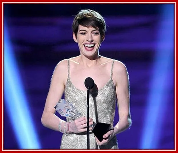 Anne Excitingly Making a Speech After Receiving her Award for Best Supporting Actress in the Film Viola.
