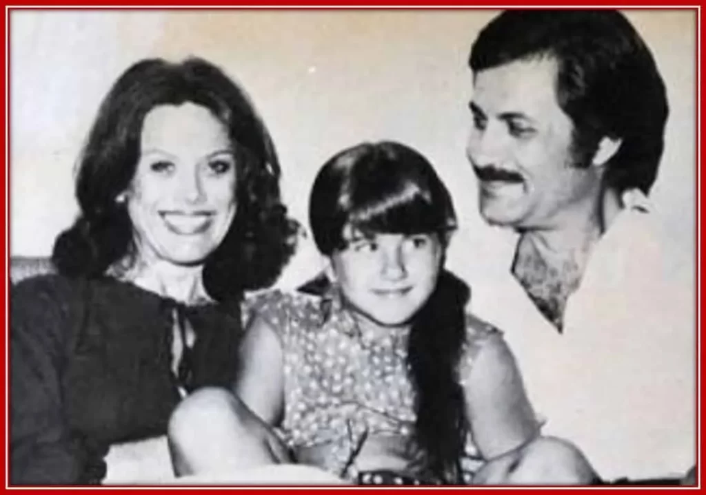 Meet Aniston's Parents- Mother, Nancy Dow, and Father, John Aniston, with Their Beautiful Daughter.