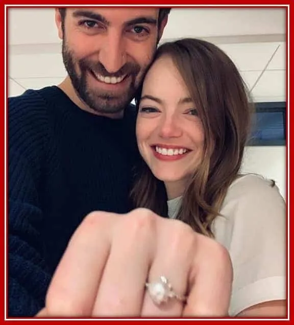 The Exciting Moment David Proposed Marriage to Emma Stone with a Beautiful Ring.