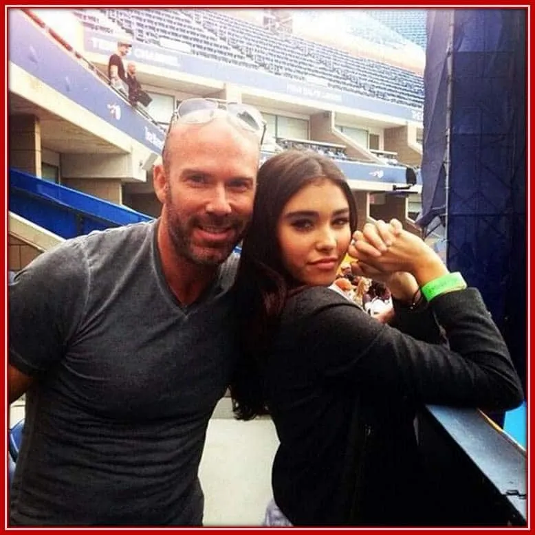 See as Madison Beer's Father, Robert Beer, Spends time with his Daughter.